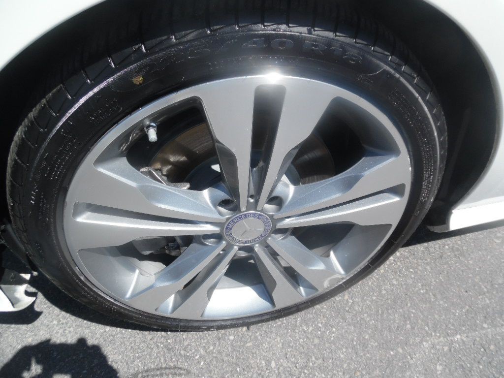2014 Mercedes-Benz CLA-Class Image 19