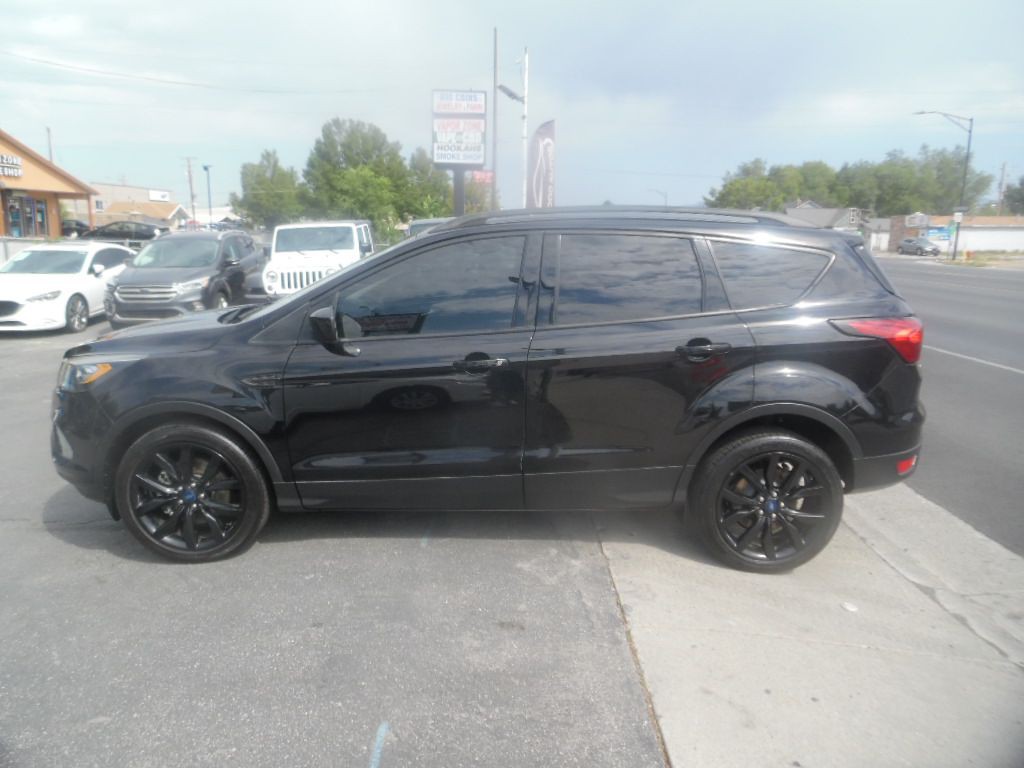 2019 Ford Escape Image 2