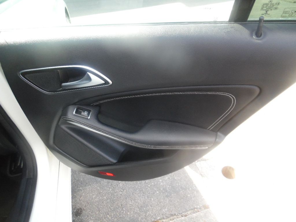 2018 Mercedes-Benz CLA-Class Image 14