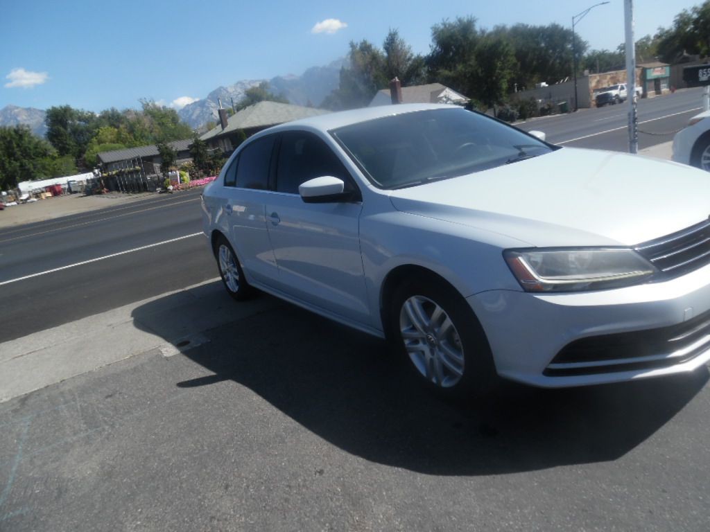 2017 Volkswagen Jetta Image 4