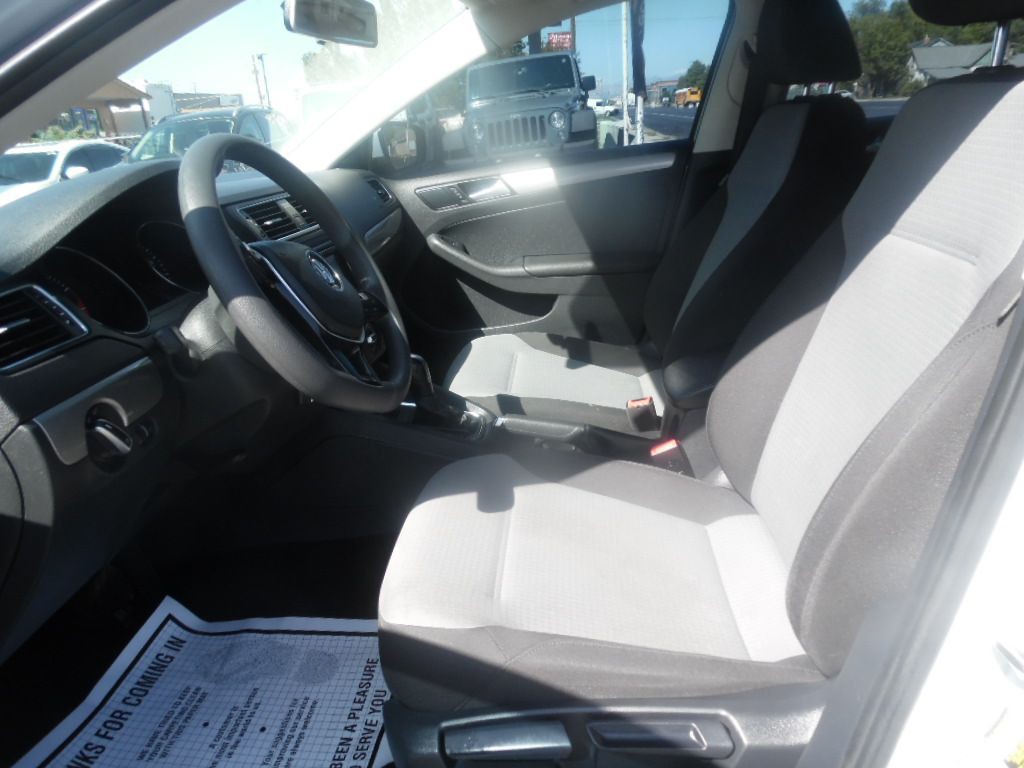 2017 Volkswagen Jetta Image 7