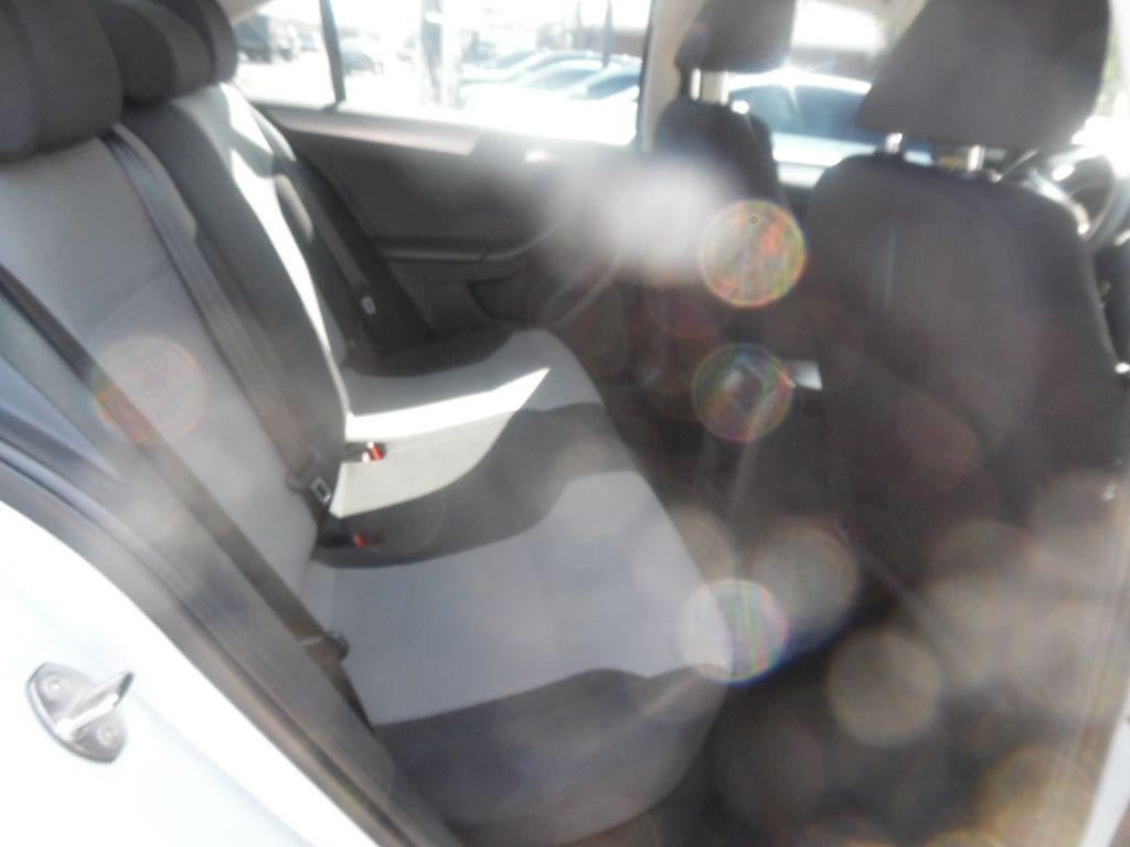 2017 Volkswagen Jetta Image 14