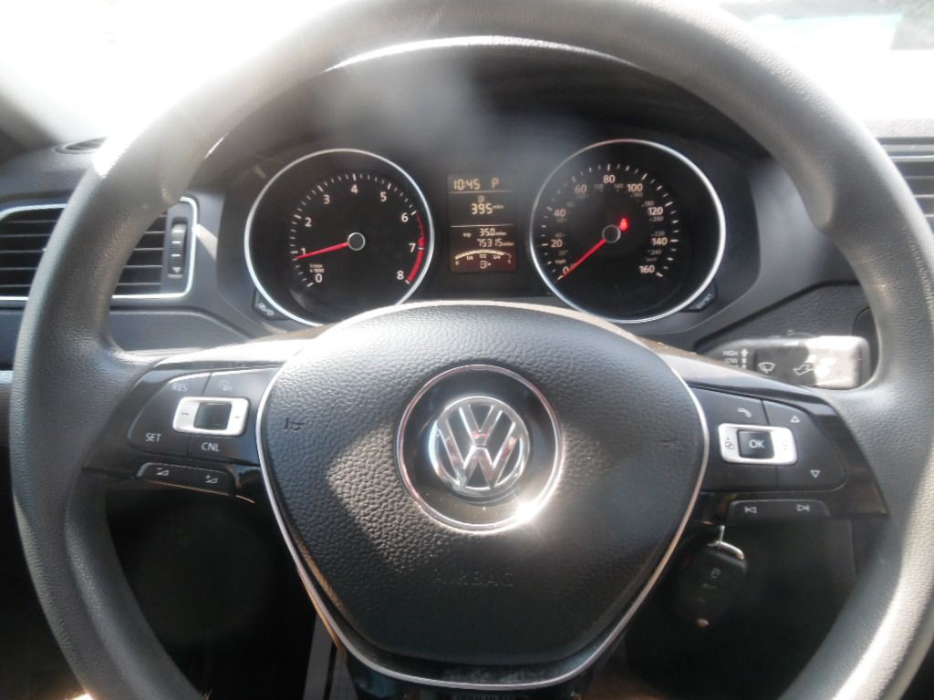 2017 Volkswagen Jetta Image 16