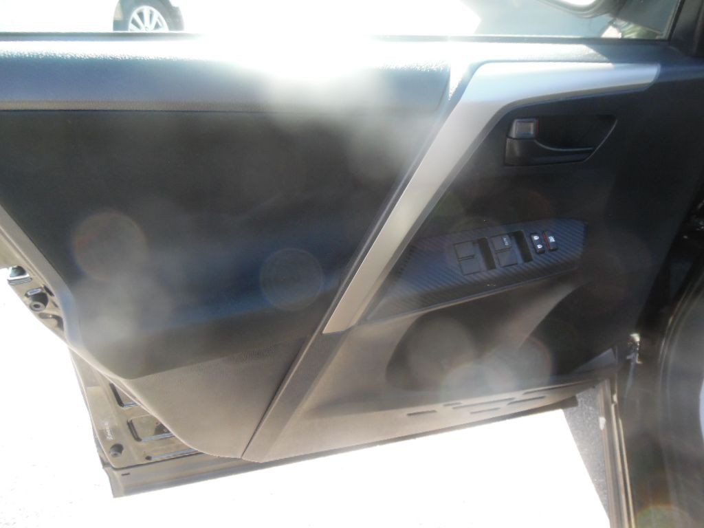 2013 Toyota Rav4 Image 8