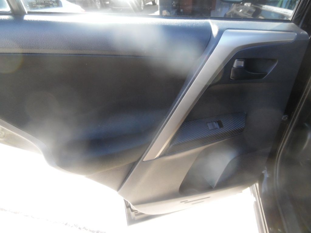 2013 Toyota Rav4 Image 10
