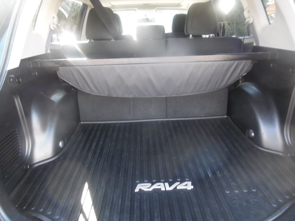 2013 Toyota Rav4 Image 11