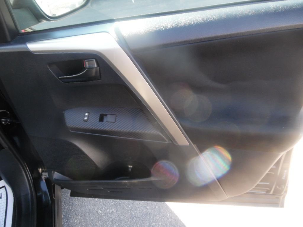 2013 Toyota Rav4 Image 13