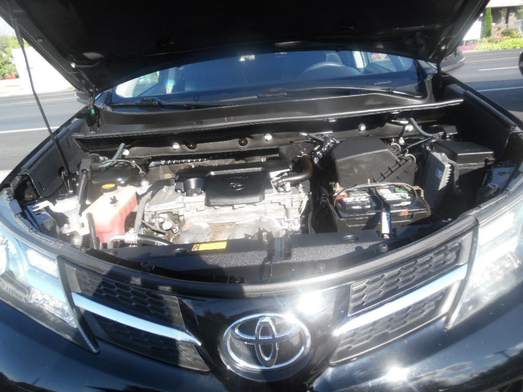 2013 Toyota Rav4 Image 21