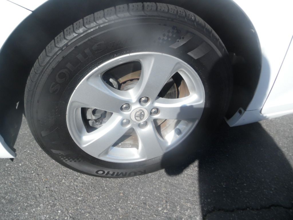 2012 Toyota Sienna Image 22