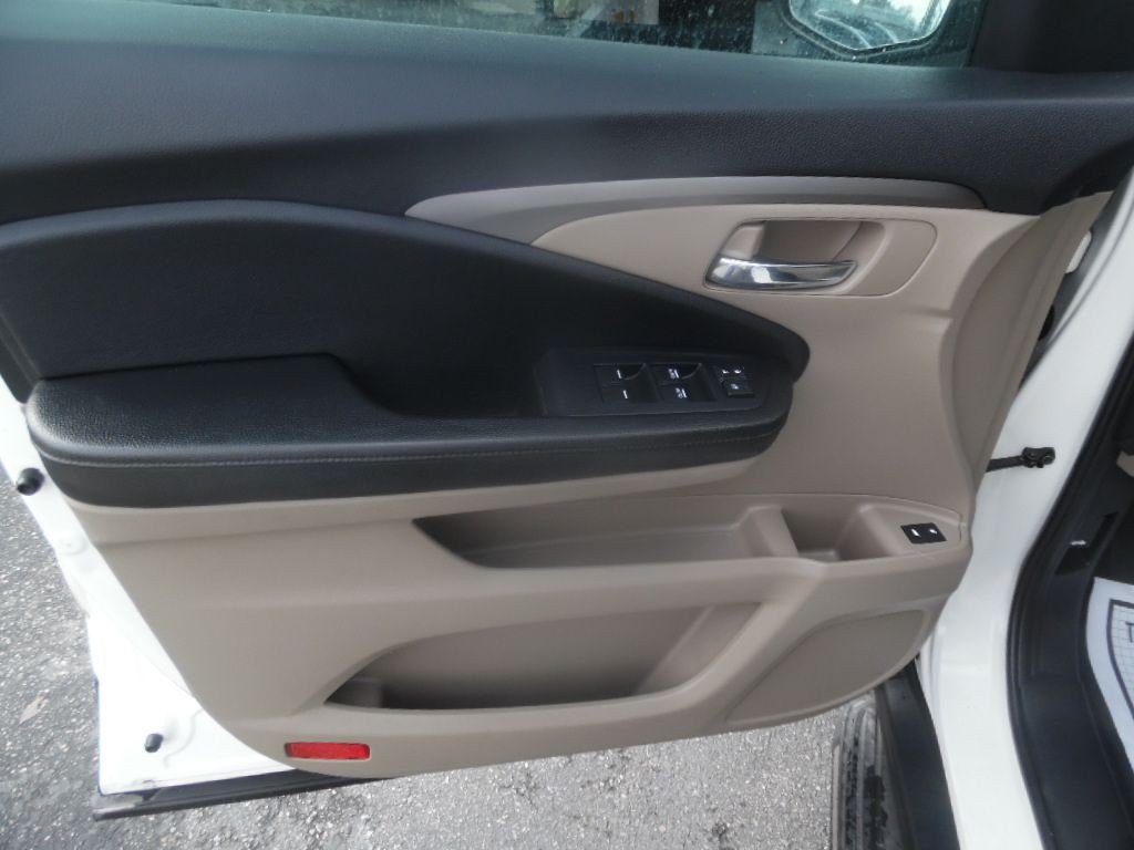 2018 Honda Pilot Image 8