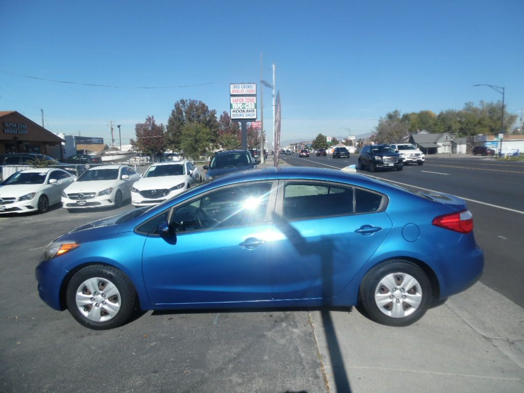 2015 Kia Forte Image 2