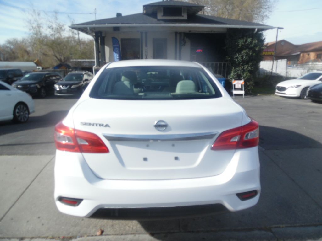 2016 Nissan Sentra Image 5