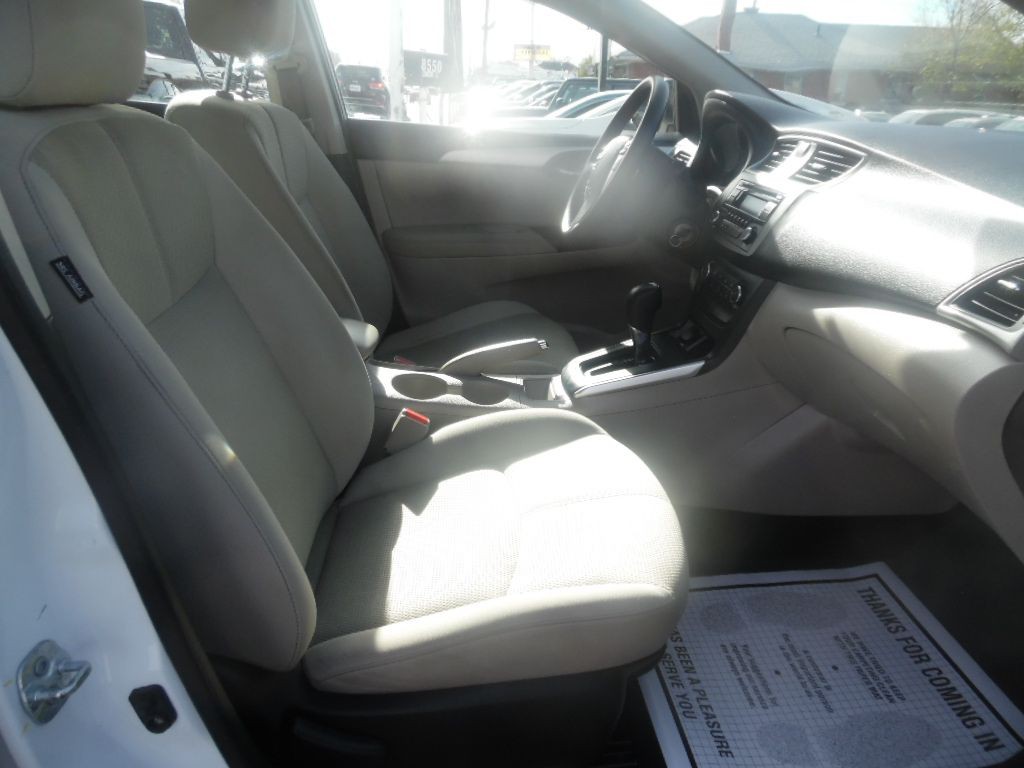 2016 Nissan Sentra Image 11