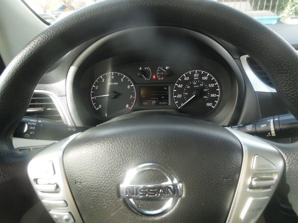 2016 Nissan Sentra Image 15