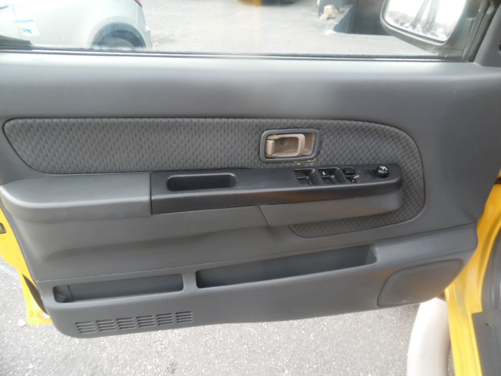 2004 Nissan Xterra Image 8