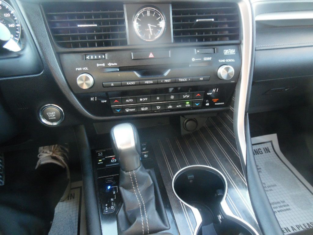 2016 Lexus RX Image 19