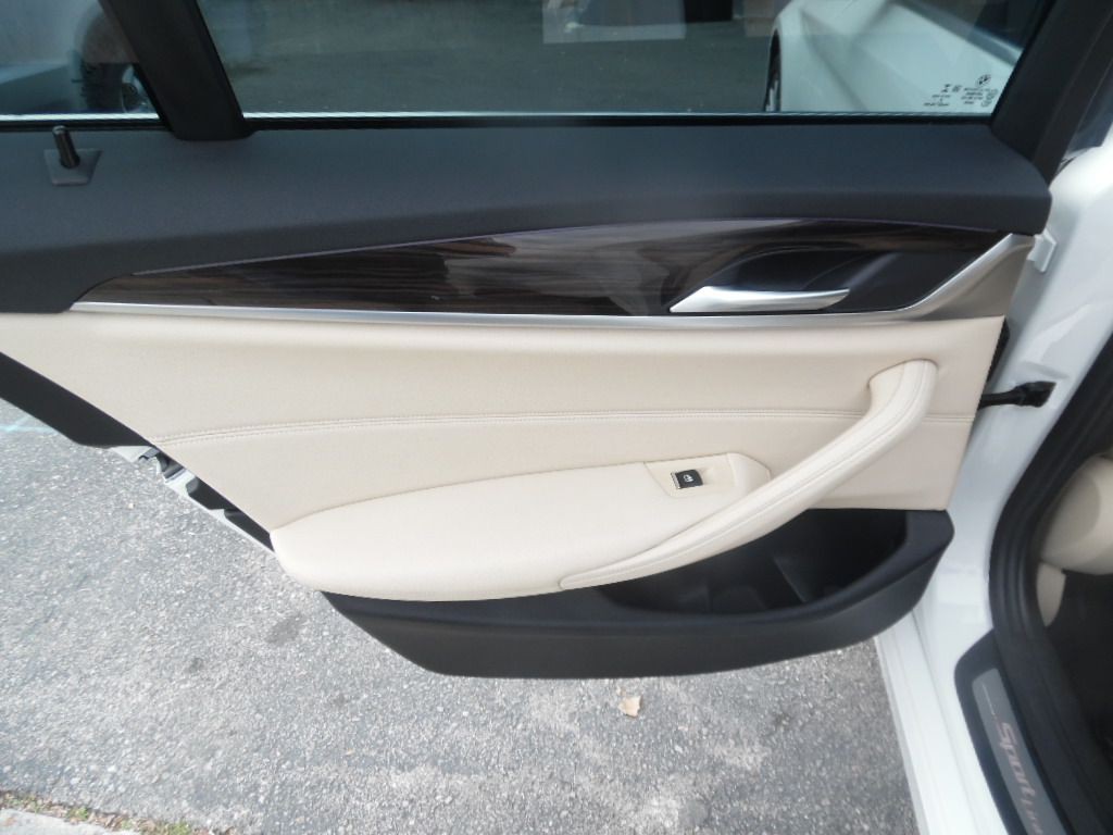 2018 BMW 5 Series Image 10