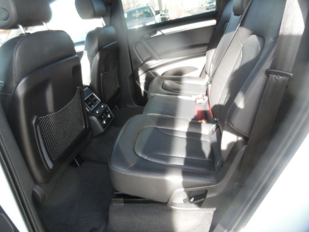2015 Audi Q7 Image 9