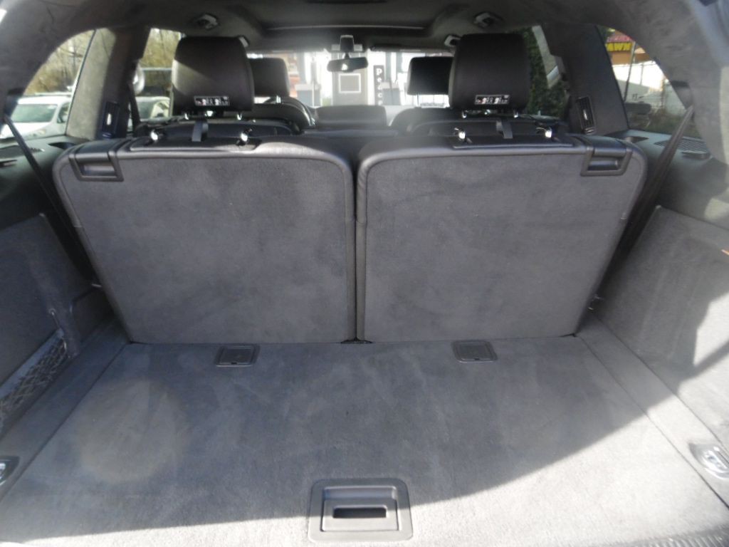 2015 Audi Q7 Image 11