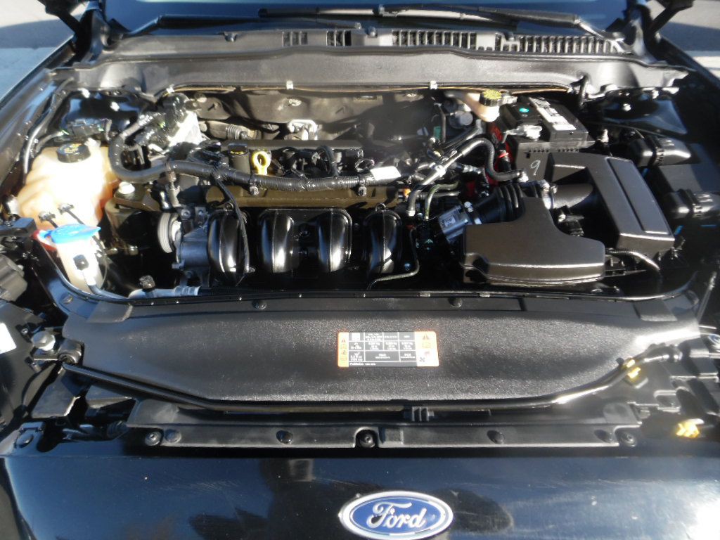 2016 Ford Fusion Image 20