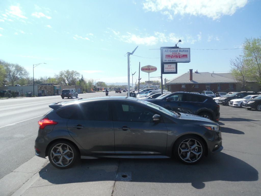 2018 Ford Focus Image 1