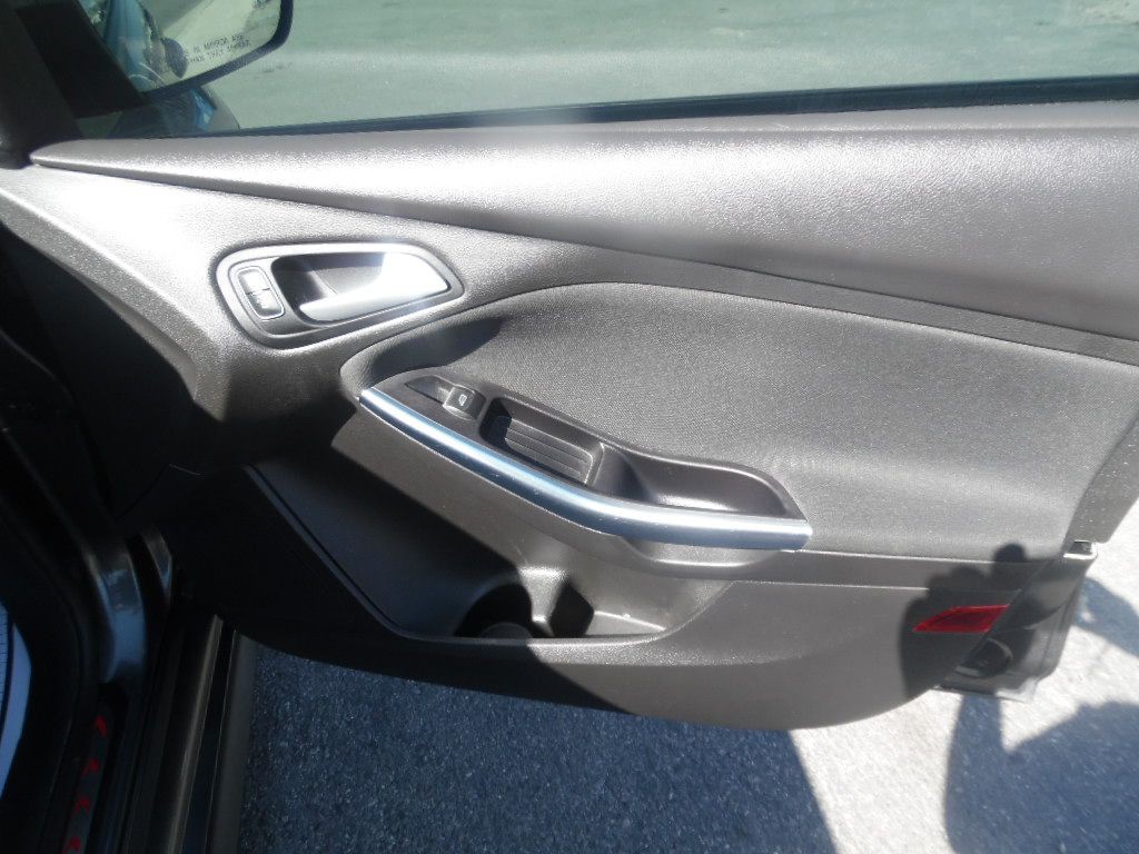 2018 Ford Focus Image 10