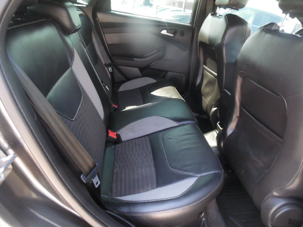 2018 Ford Focus Image 11