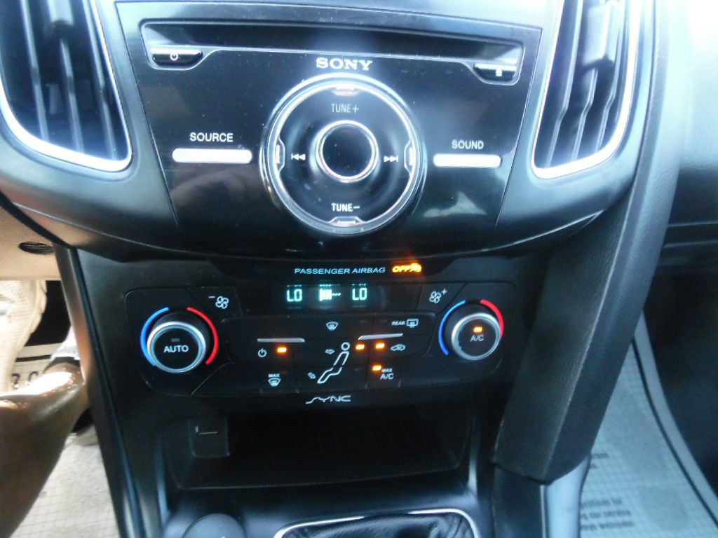 2018 Ford Focus Image 15