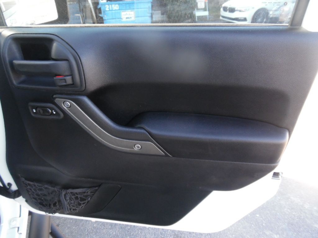 2014 Jeep Wrangler Unlimited Image 13