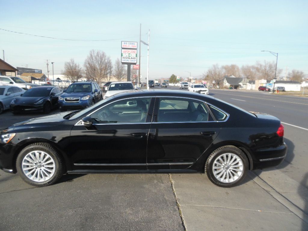 2016 Volkswagen Passat Image 2