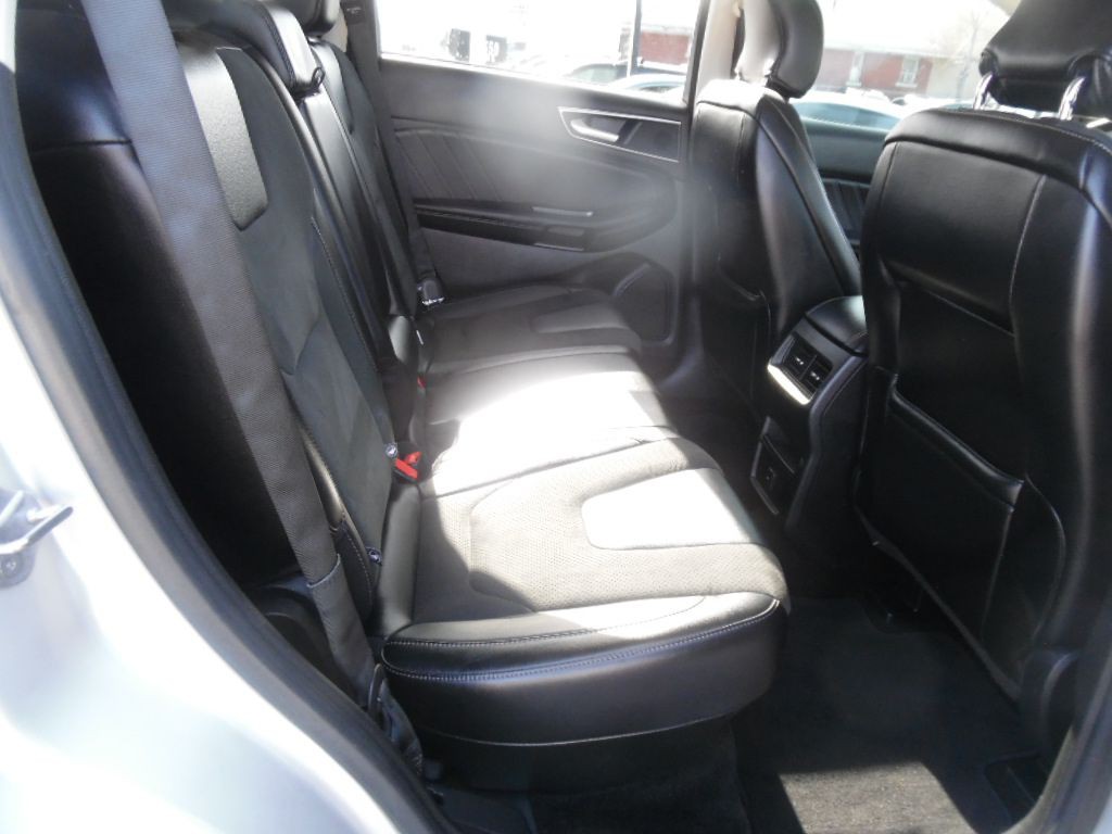 2016 Ford Edge Image 14