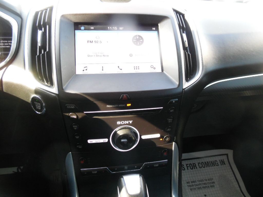 2016 Ford Edge Image 17