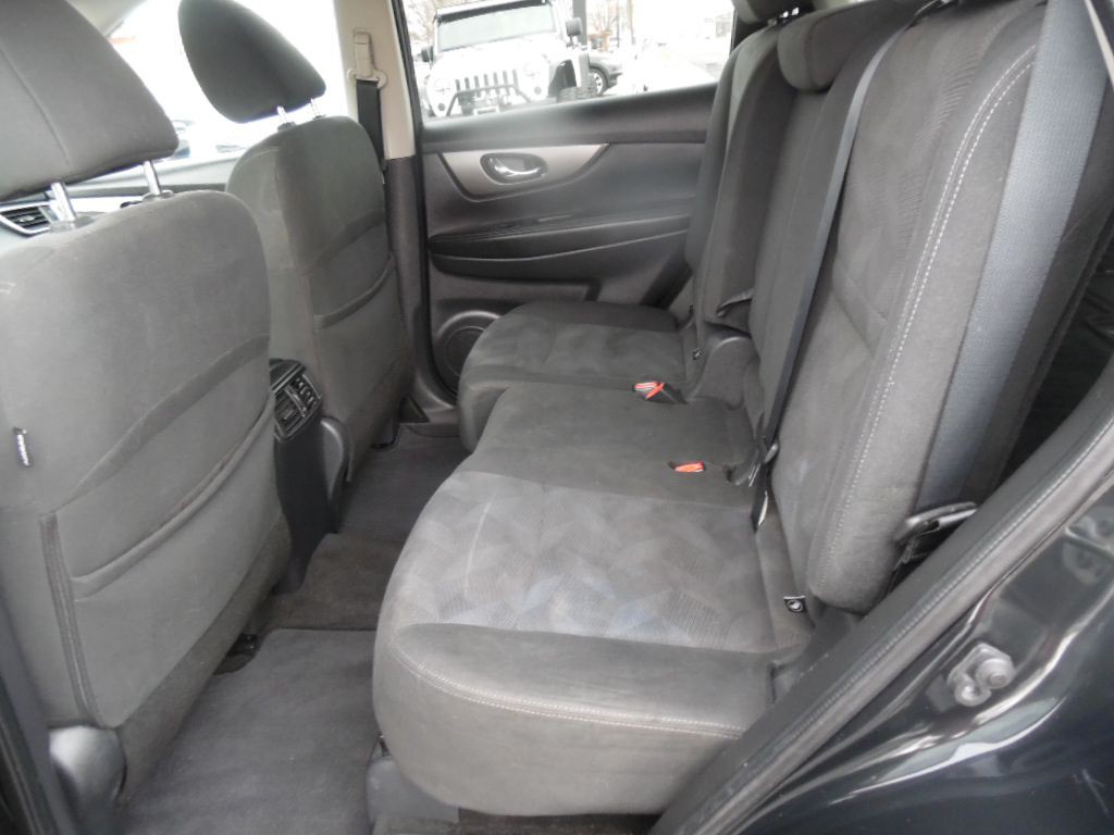 2016 Nissan Rogue Image 9