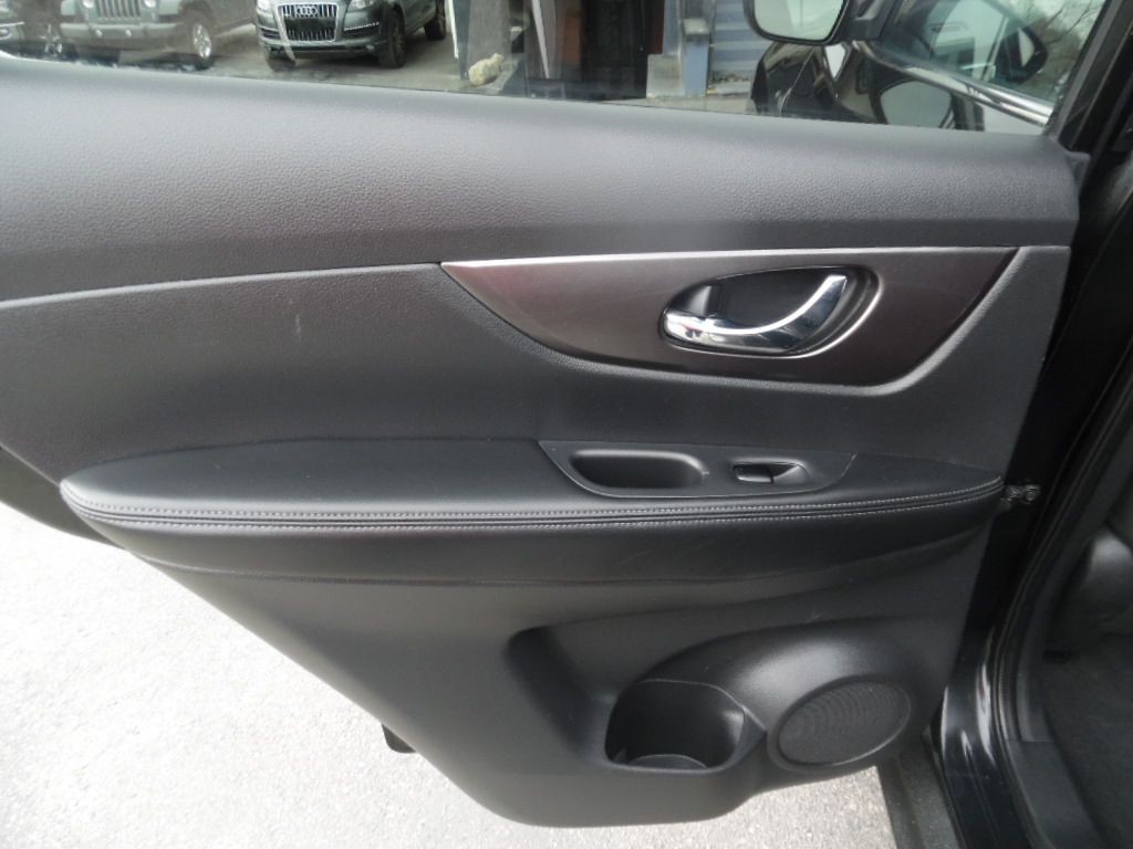 2016 Nissan Rogue Image 10