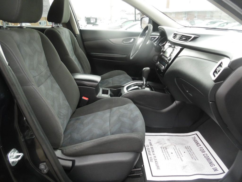2016 Nissan Rogue Image 12