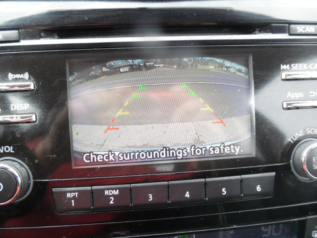 2016 Nissan Rogue Image 18