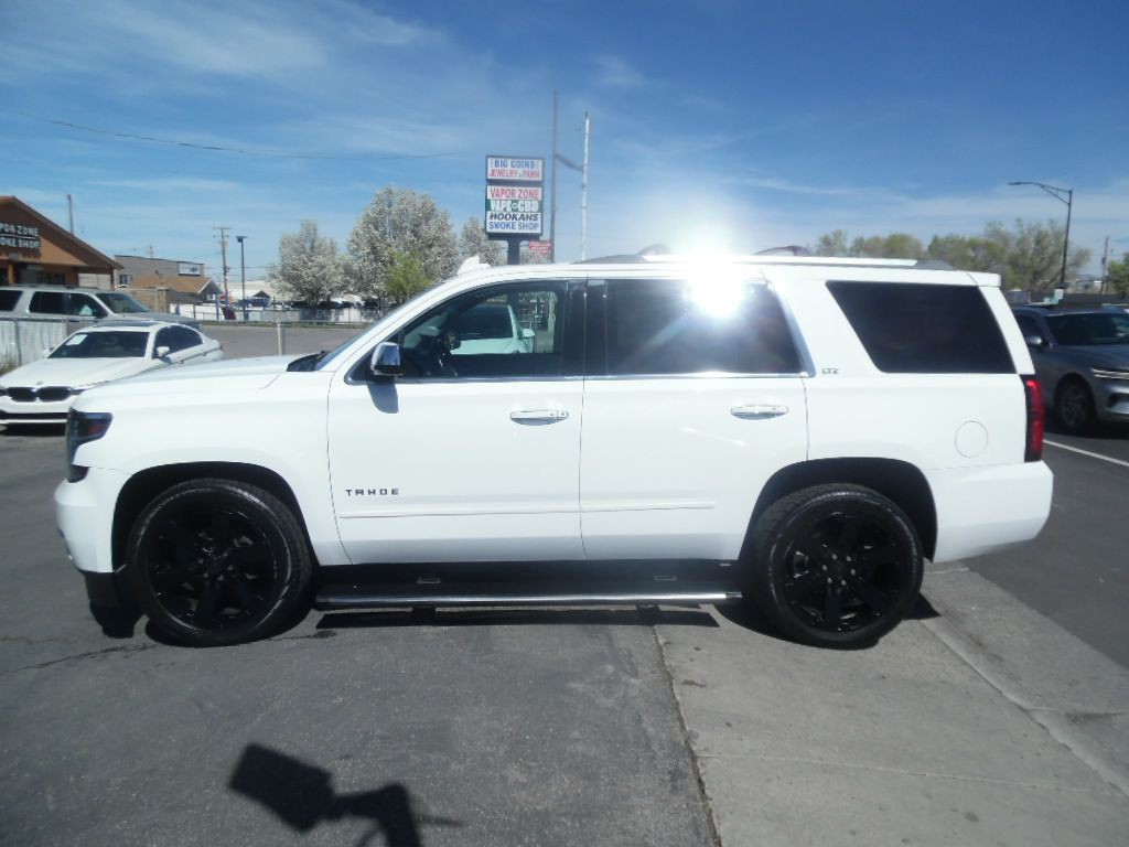 2016 Chevrolet Tahoe Image 2
