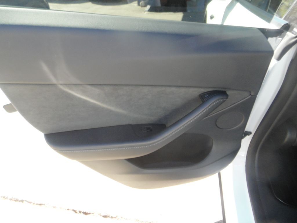 2021 Tesla Model Y Image 10