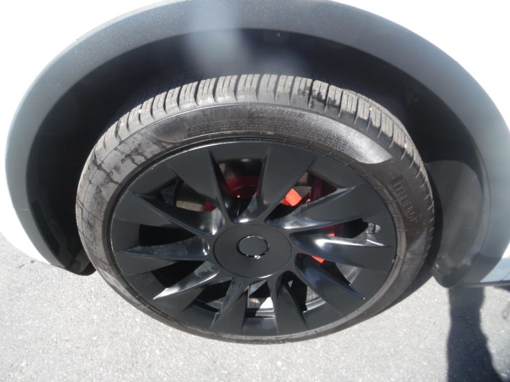 2021 Tesla Model Y Image 21