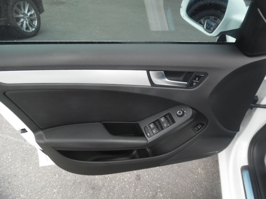 2012 Audi A4 Image 8