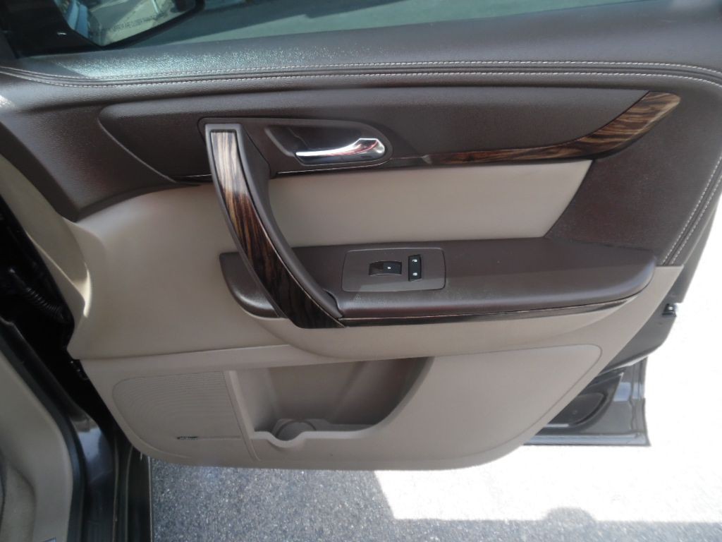 2015 GMC Acadia Image 13