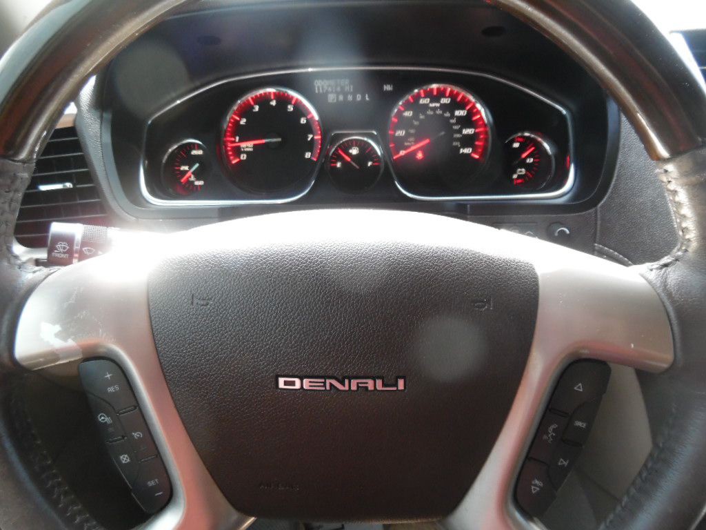 2015 GMC Acadia Image 17