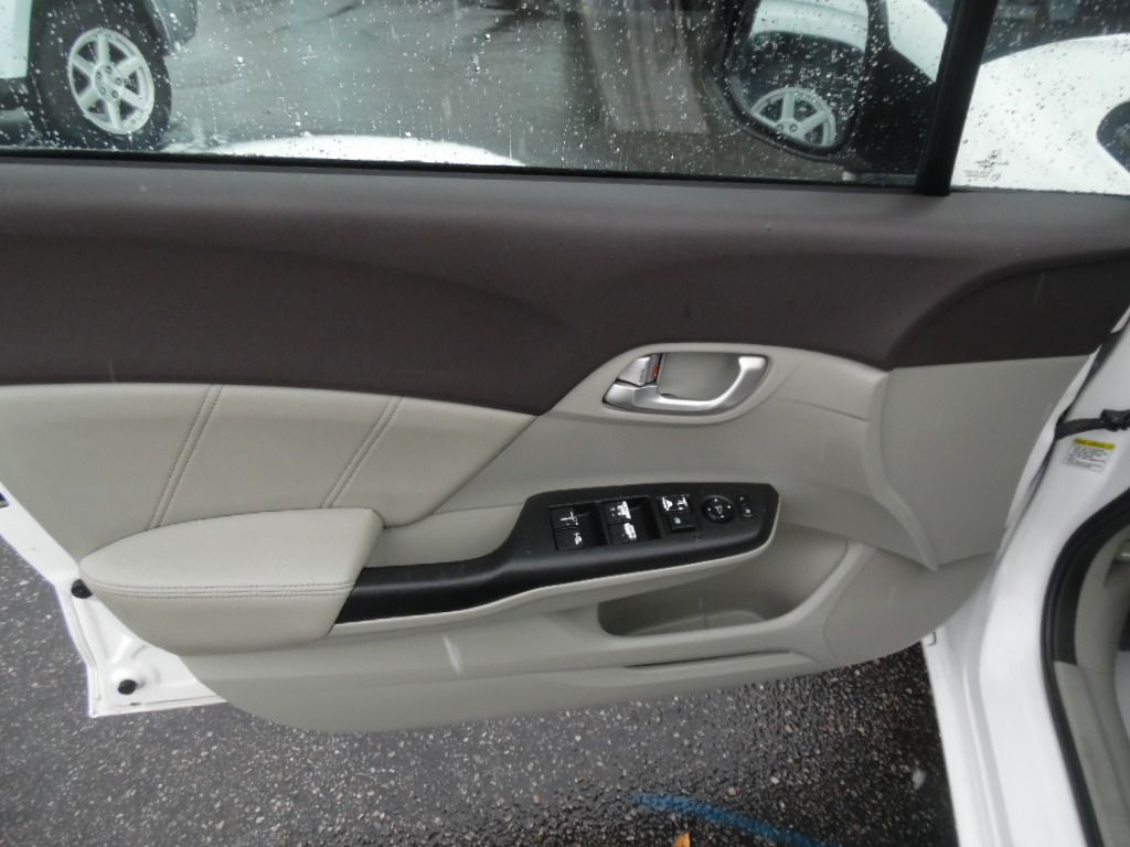 2012 Honda Civic Image 8