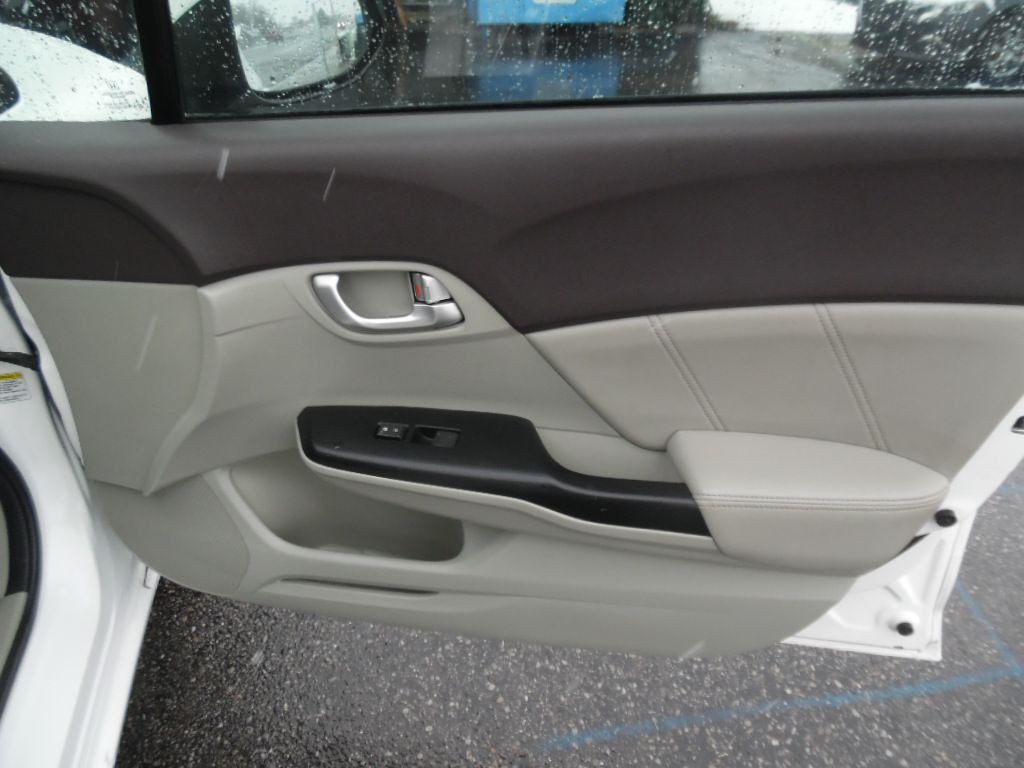 2012 Honda Civic Image 13