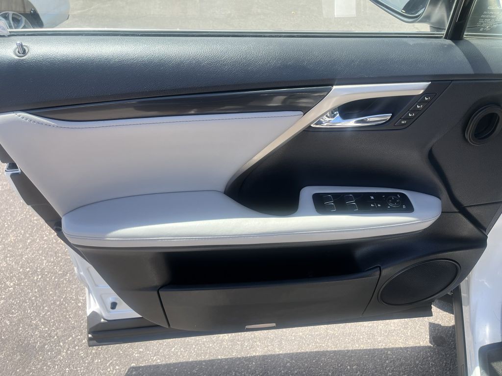 2018 Lexus RX Image 8