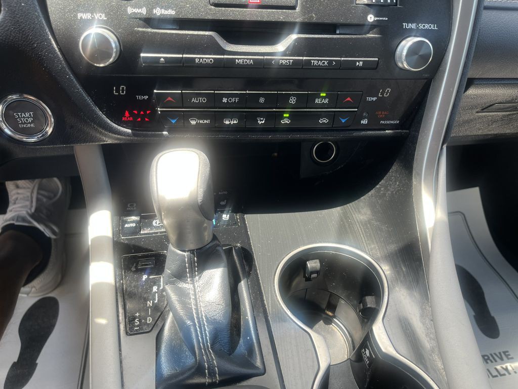 2018 Lexus RX Image 17