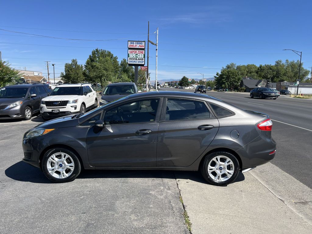 2015 Ford Fiesta Image 2