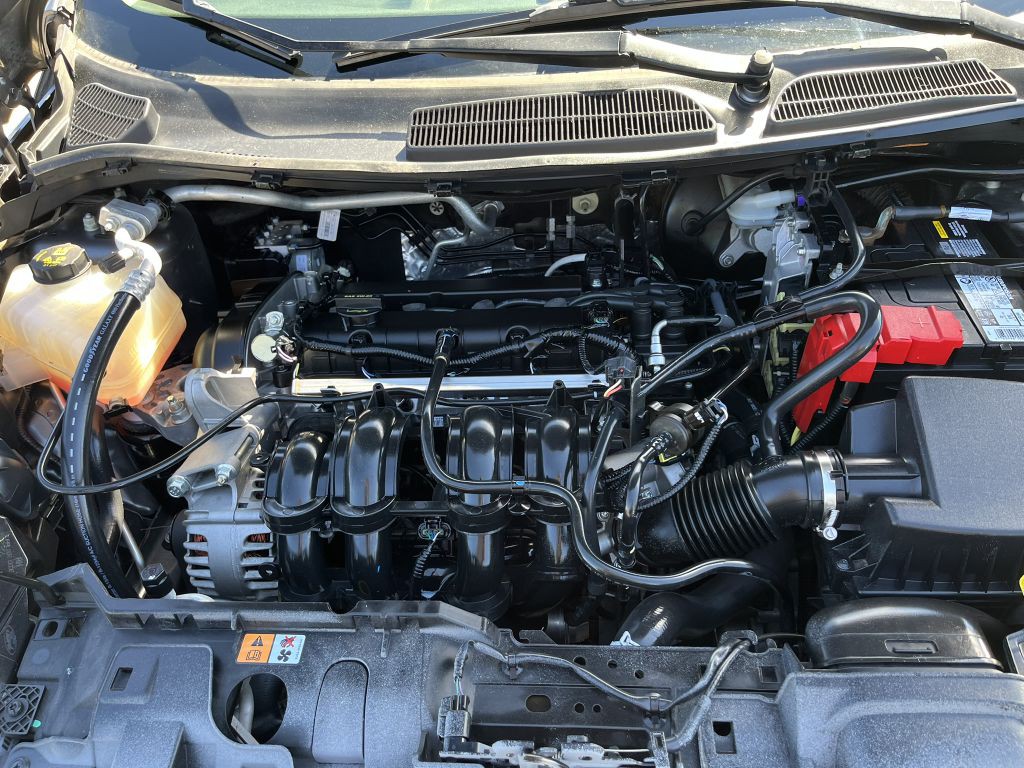 2015 Ford Fiesta Image 19