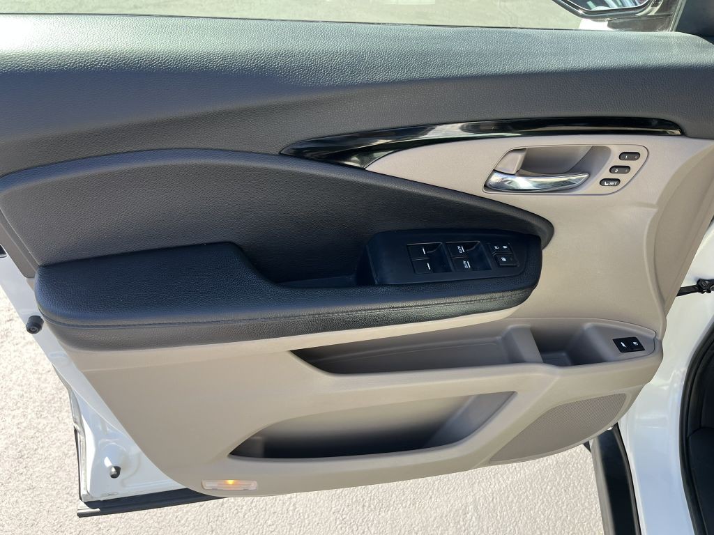 2016 Honda Pilot Image 8