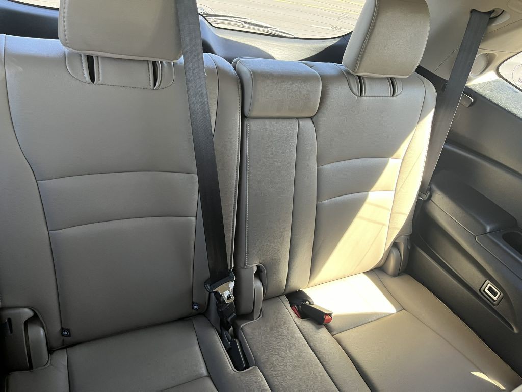 2016 Honda Pilot Image 16